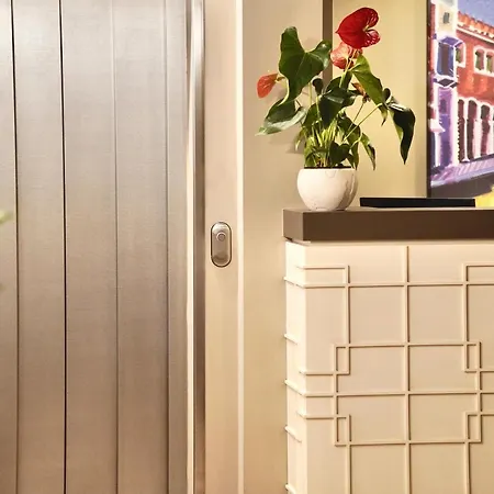 Hotel Aurora 3*